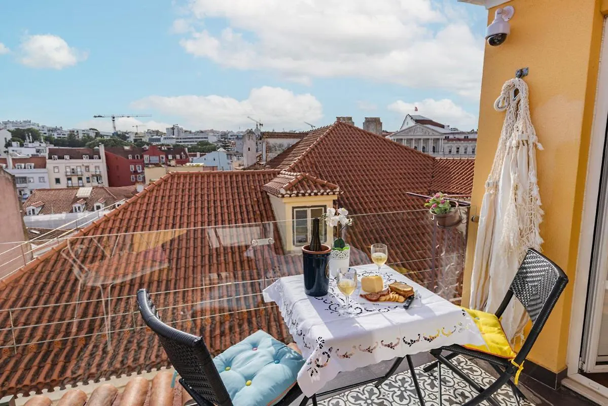 Апартаменты Peaceful Loft - Amazing Terrace & View Лиссабон